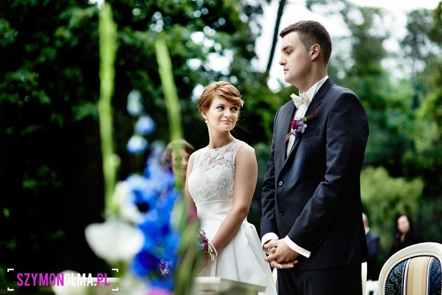 slub koscielny w plenerze