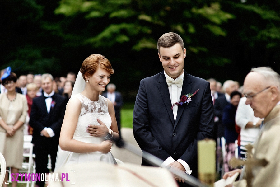 slub koscielny w plenerze