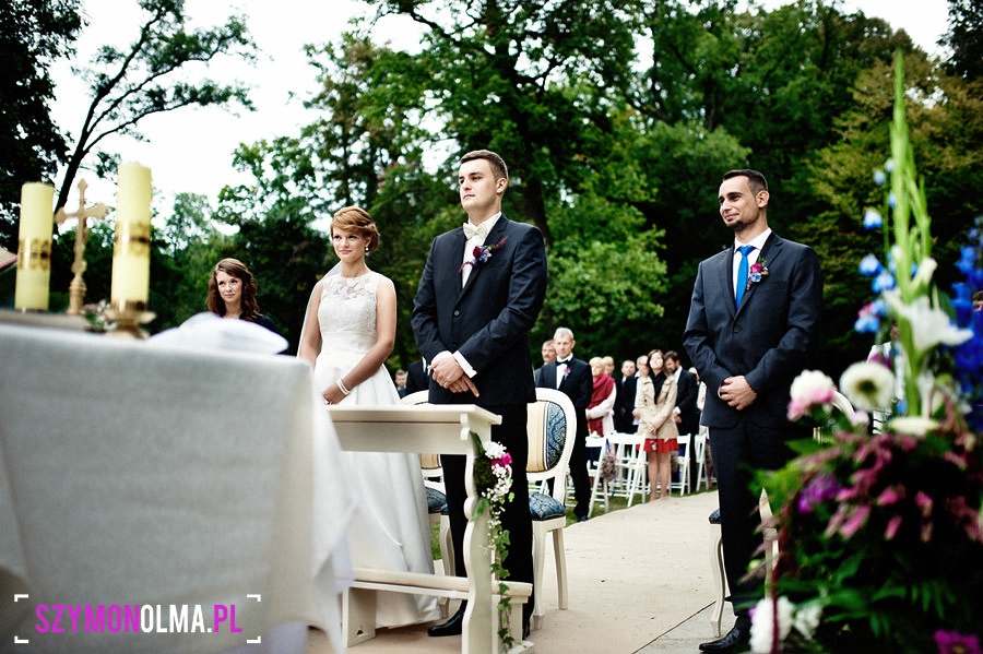 slub koscielny w plenerze