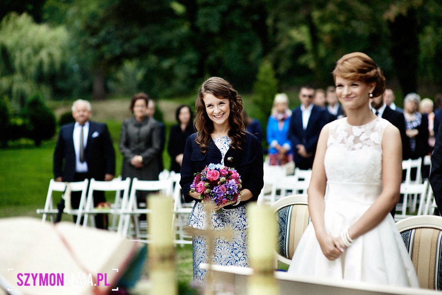 slub koscielny w plenerze