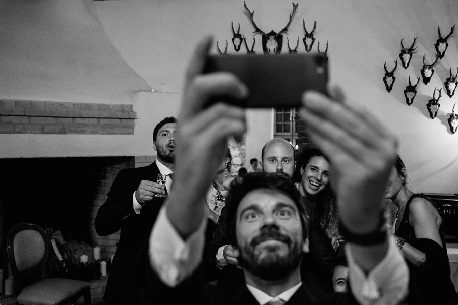 selfi zamek w korzkwi