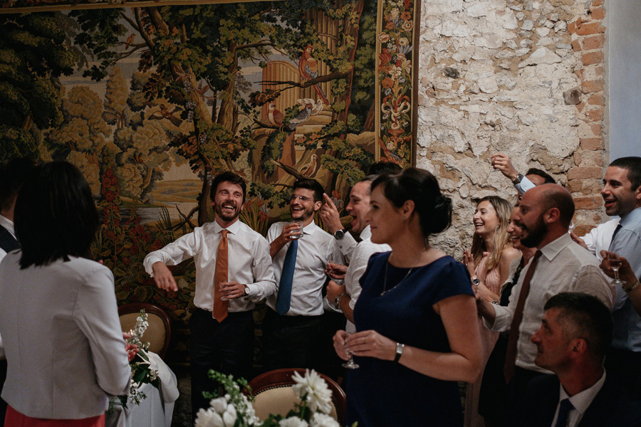 zabawa ludzie emocje