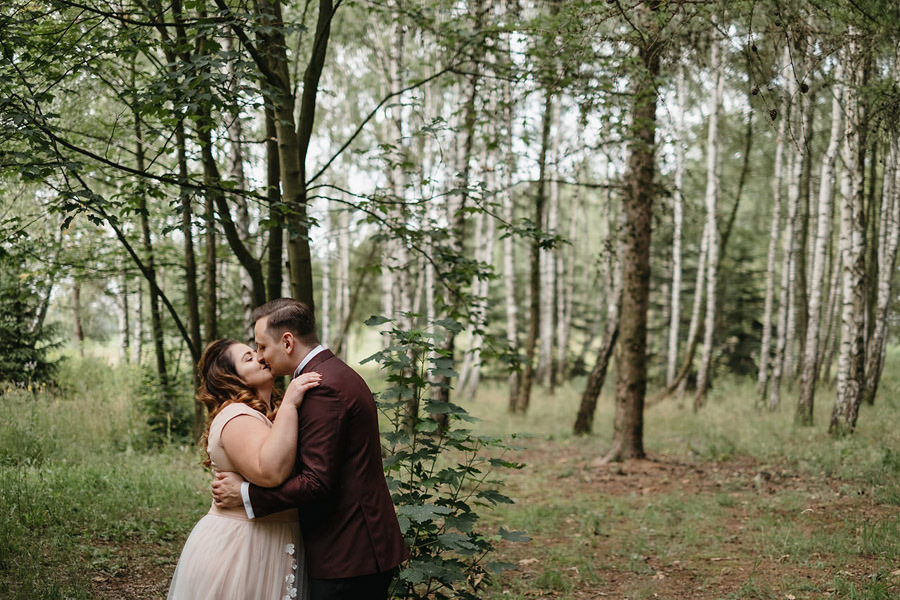 para młoda first look stodoła wszystkich świętych