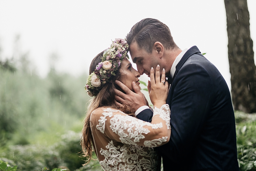 deszczowy plener slubny