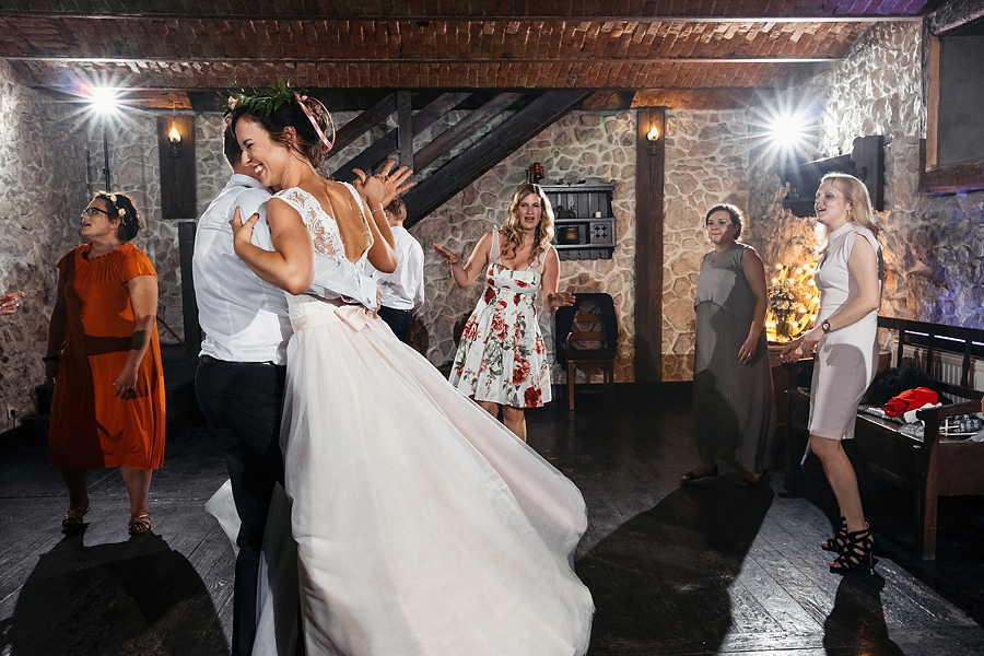 dwor w tomaszowicach wesele