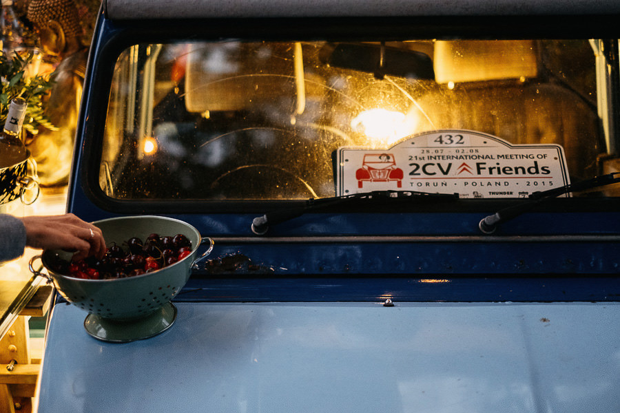 alternatywne wesele turkusowy domek w warszawie