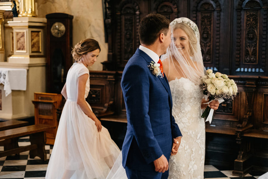 bardzo emocjonalna ceremonia ślubna