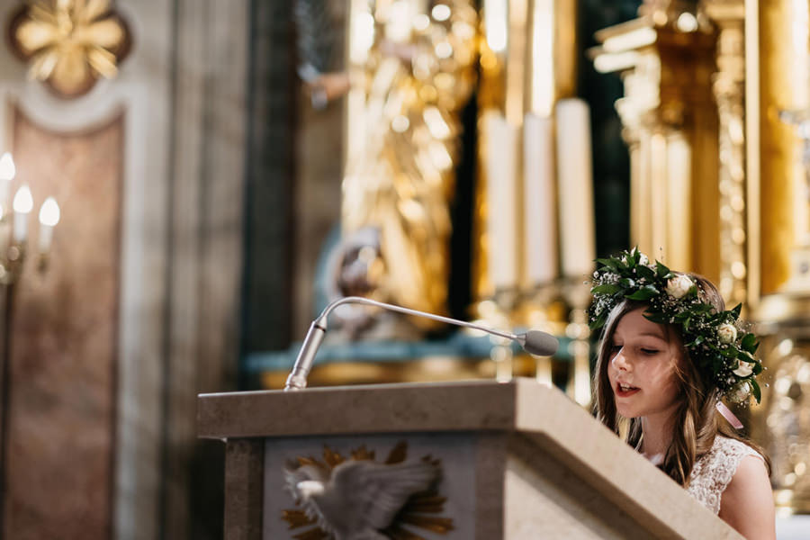 bardzo emocjonalna ceremonia ślubna