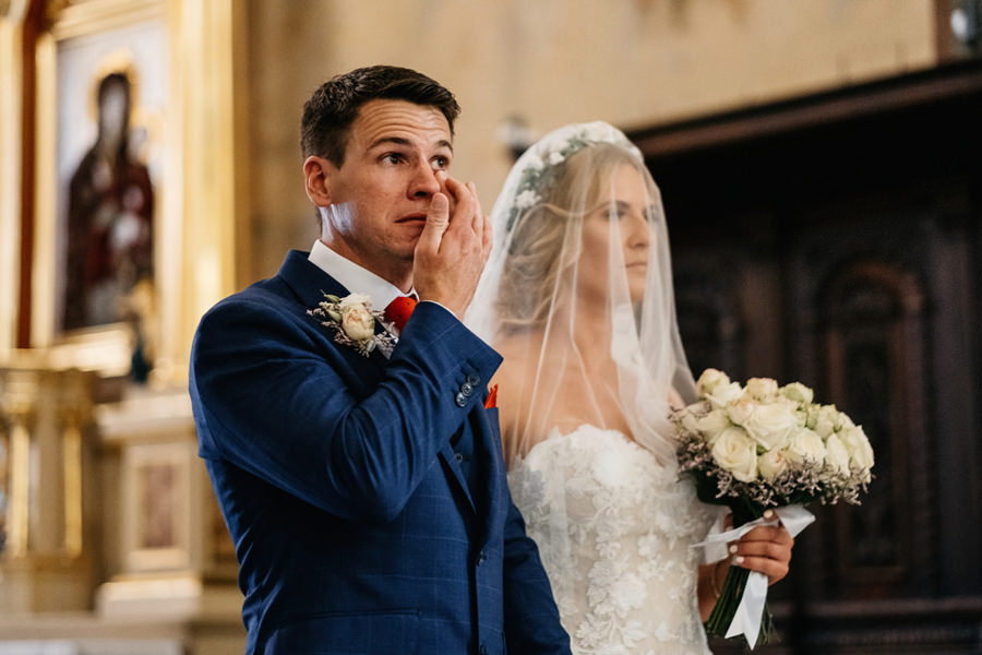 bardzo emocjonalna ceremonia ślubna