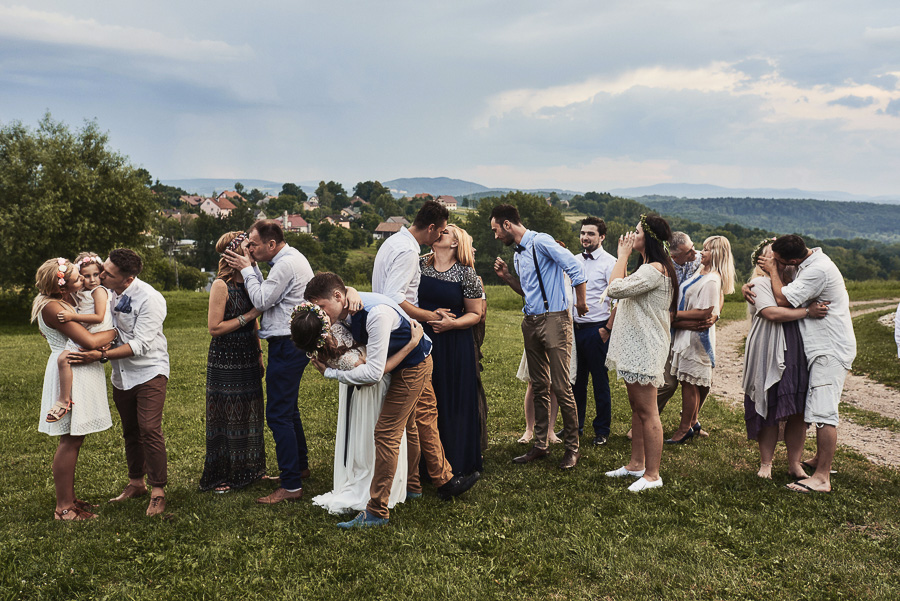 zdjęcia grupowe na weselu