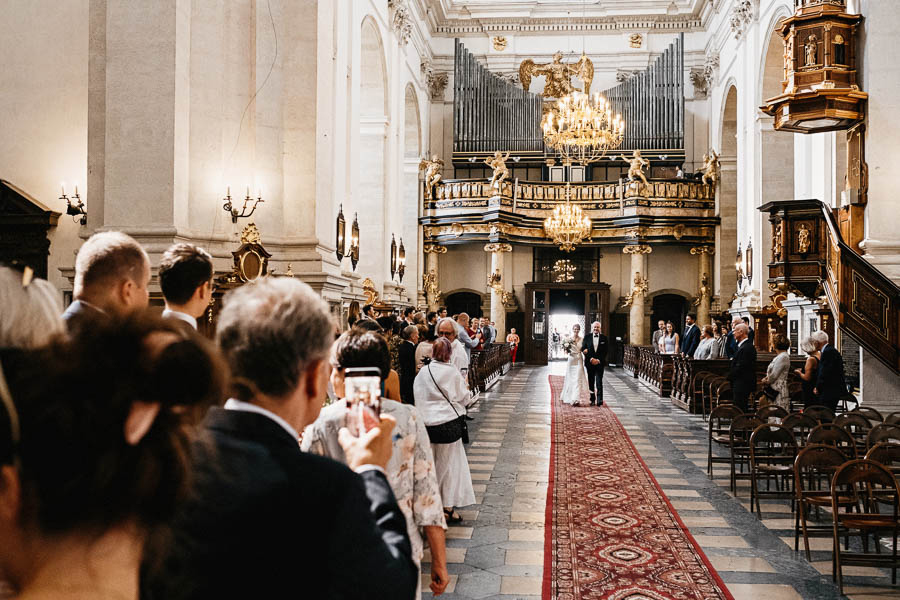 romantyczne wesele pod namiotem