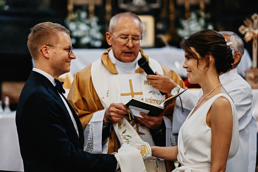 romantyczne wesele pod namiotem