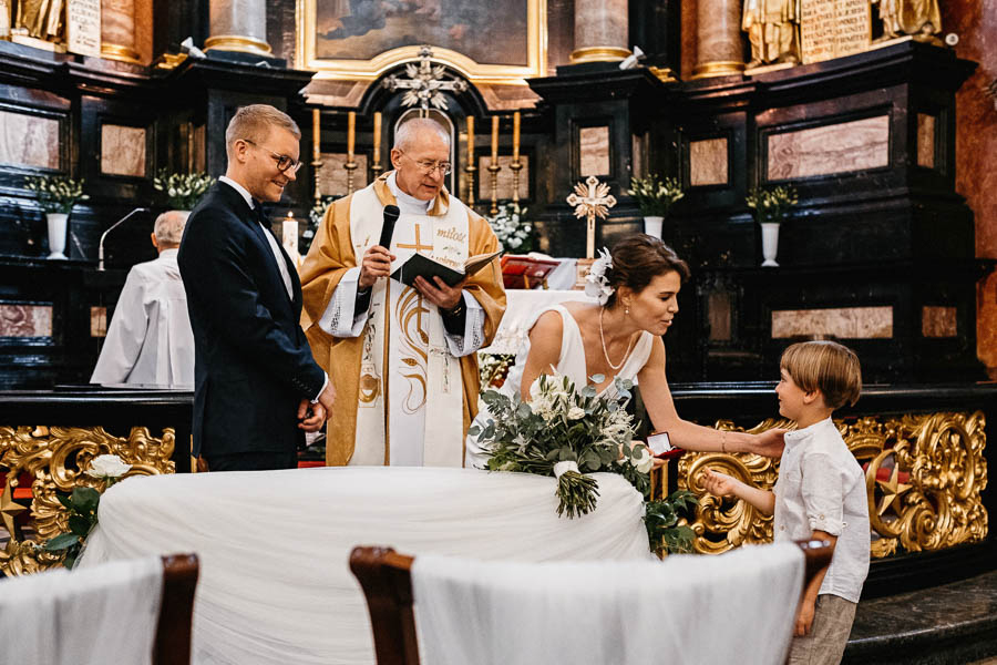 romantyczne wesele pod namiotem