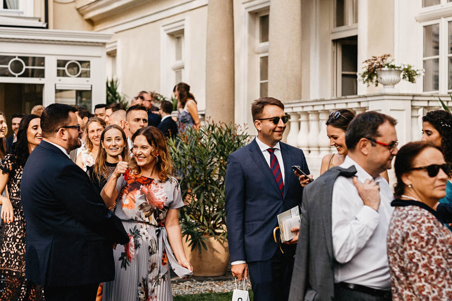 romantyczne wesele pod namiotem