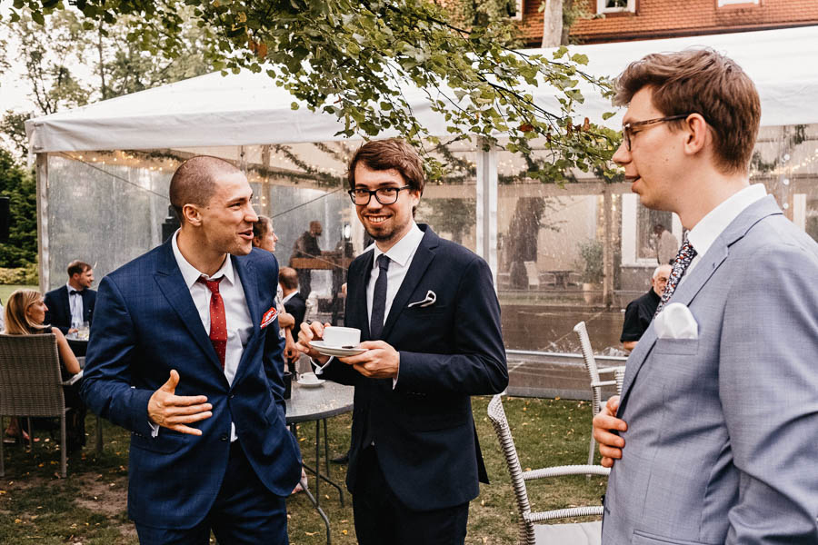 romantyczne wesele pod namiotem