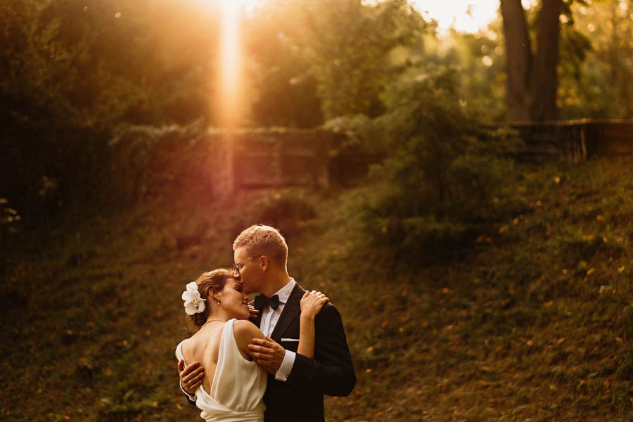 romantyczne wesele pod namiotem