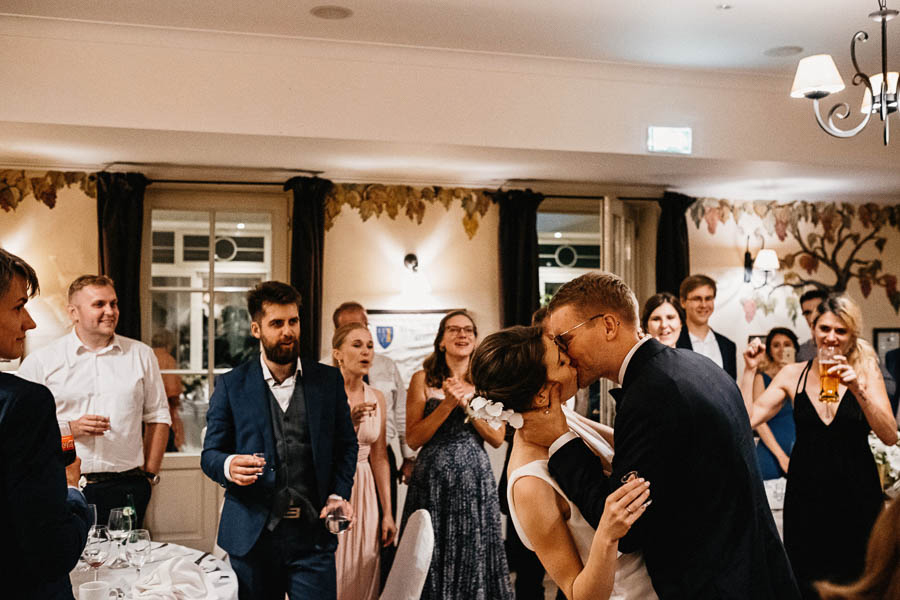 romantyczne wesele pod namiotem