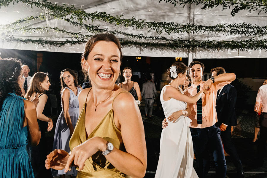 romantyczne wesele pod namiotem